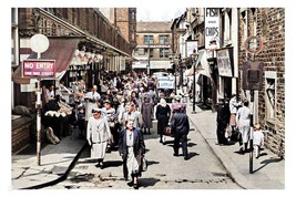 ptc8310 - Yorks&#39; - Busy Shambles Lane in Huddersfield, back in 1953 - print 6x4 - £2.20 GBP