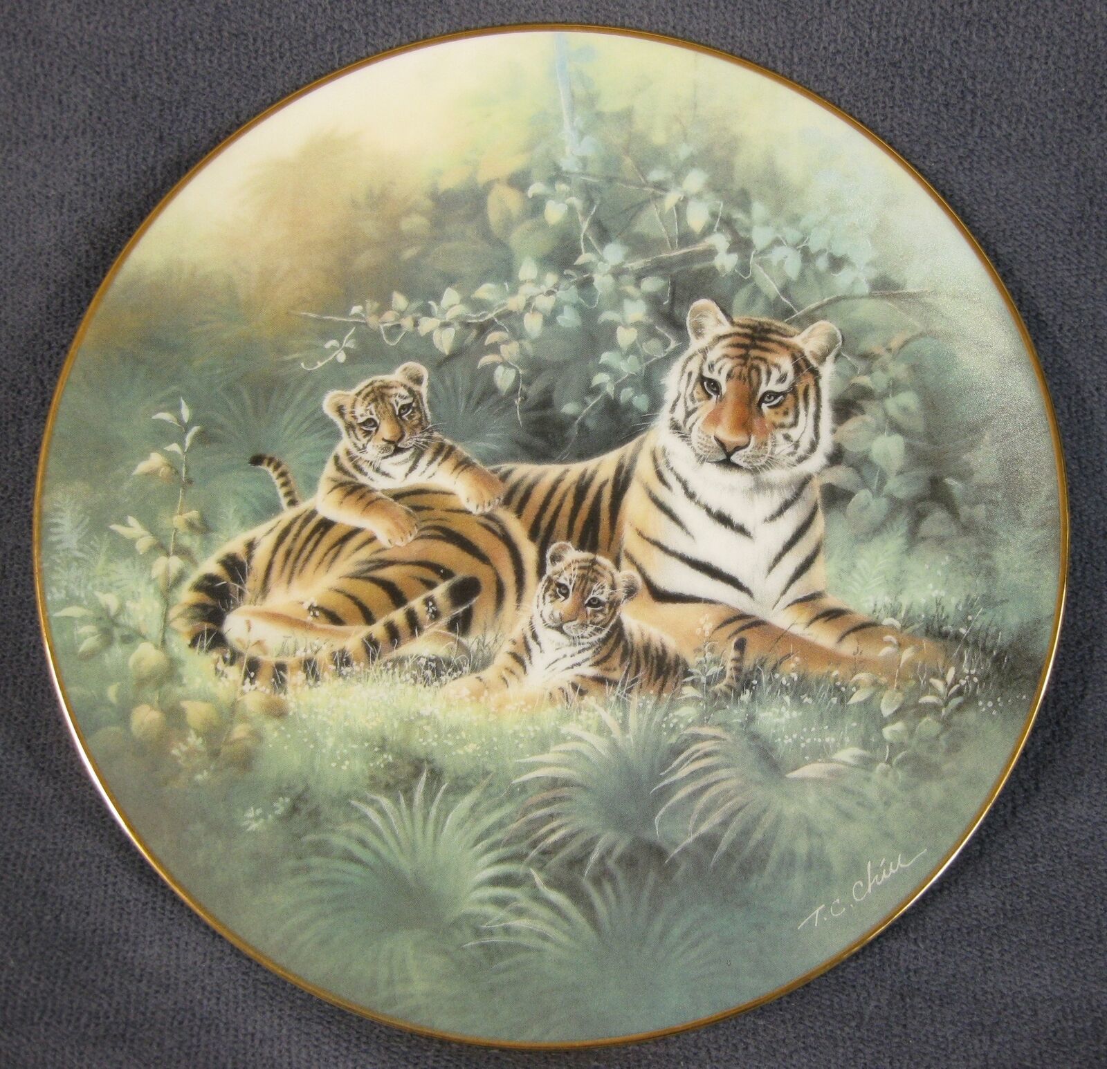 The Siberian Tiger Collector Plate China's Natural Treasures Tan Chun Chiu Cats - $17.00