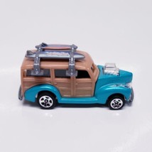 Hot Wheels 40&#39;s Ford Woodie W/ Surf Boards Woody Hw Garage 2010 Mattel - £7.82 GBP