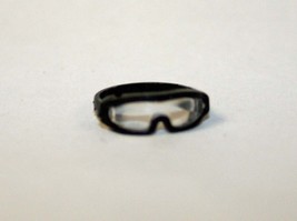Gift Minifigure Black Goggles for style B3 Fast Ship - $45.70 MXN