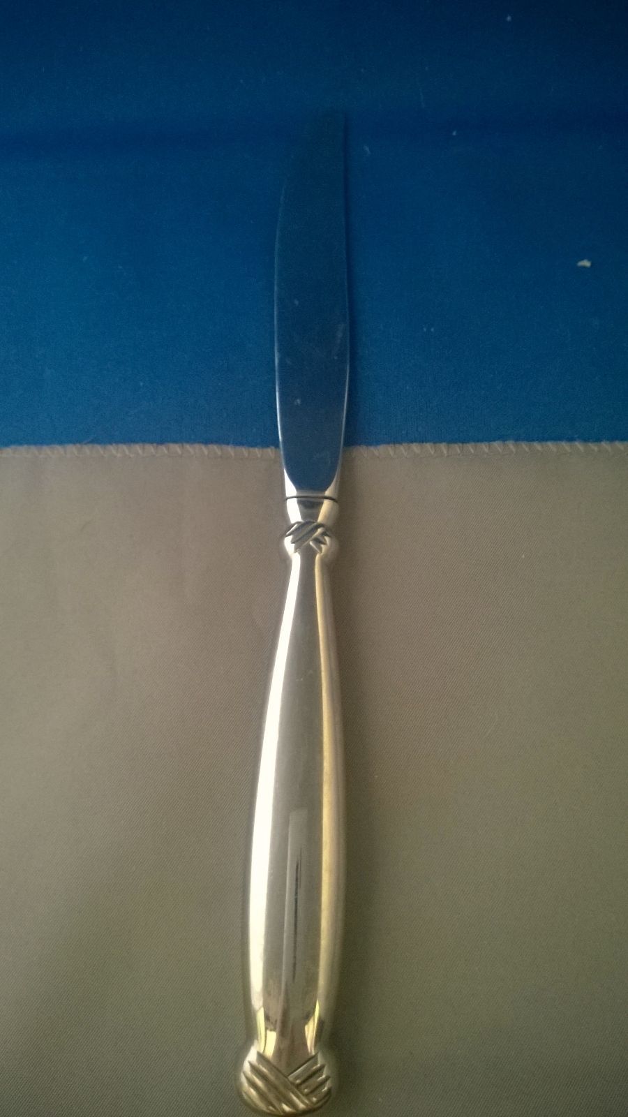 Oneida  Rattan Modern Knife 9&quot; Stainless Flatware Silverware - $2.00