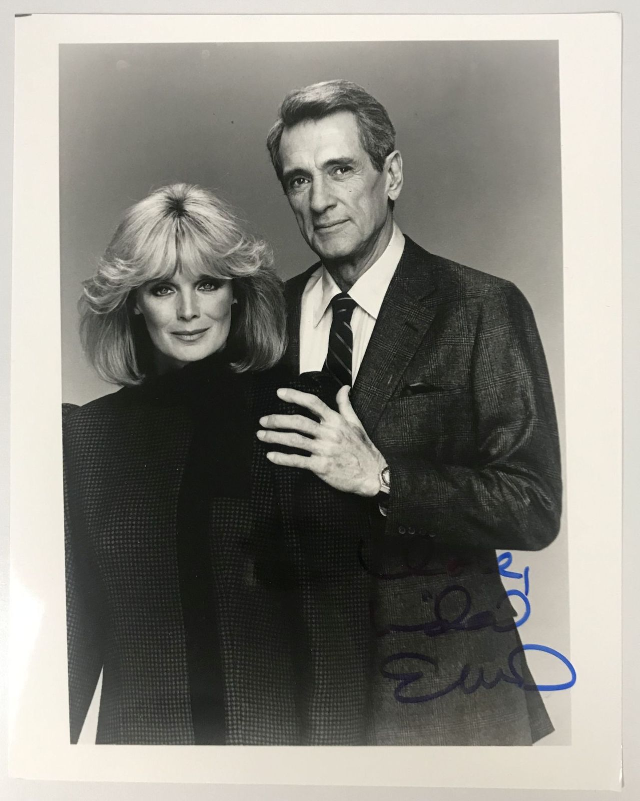 Primary image for Linda Evans Signed Autographed Glossy 8x10 Photo - HOLO COA