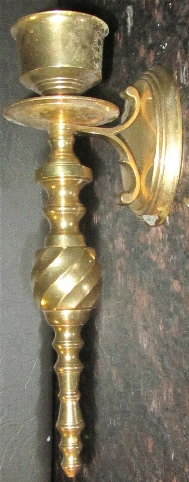 VINTAGE SOLID BRASS HEAVY CANDLEHOLDER SCONCE WALL HANGING - $6.00