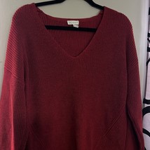 GF collection, V-neck knit sweater, size medium - $13.72