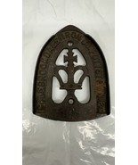 Colebrookdale Cast Iron TRIVET 5 dots trivet Pottstown PA W/ Iron - $953.31 MXN
