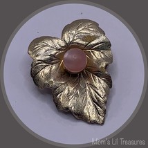 Vintage Brooch Sarah Coventry  Gold Tone Leaf Pin Vintage Jewelry - £6.93 GBP