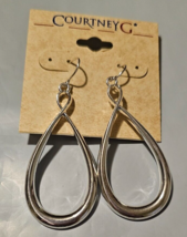 Courtney G. French Wire Dangle Earrings Shiny Teardrop Silver Tone Dangles - $15.47