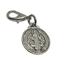 Medalla de cruz de tono plateado de San Benito, llavero con anilla, clip de... - £3.58 GBP