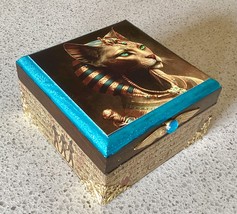 Mysterious Egyptian Goddess Bastet/Bast Decorative Wooden Trinket Box Blue Trim - £9.43 GBP