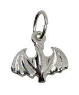 Fliegende Fledermaus Charm aus echtem 925er Silber süßer Halloween Goth... - £5.25 GBP