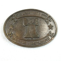 Vintage 1976 Liberty Bell Bicentennial Belt Buckle Patriot Brass tone Metal Oval - £15.79 GBP