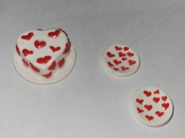 Dollhouse Valentine&#39;s Day Cake and Plates Cake Serving Hearts - £6.87 GBP