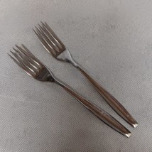 International Silver New Dawn Dinner Forks 2 Stainless Steel 7.5&quot; - £13.33 GBP