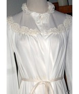 Silky RARE Vintage CARTER&#39;S Ivory Robe Hollywood Drape Back TALL - $43.46 CAD
