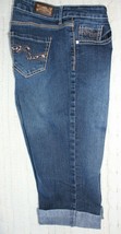 One 5 One Women&#39;s Blue Denim With Stitched And Rhinestones Capri Pants ~... - £9.58 GBP