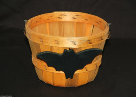 Halloween Bat 1/4 Peck Farm Basket w Wooden Bail Handle Holiday Party Decor - $9.89