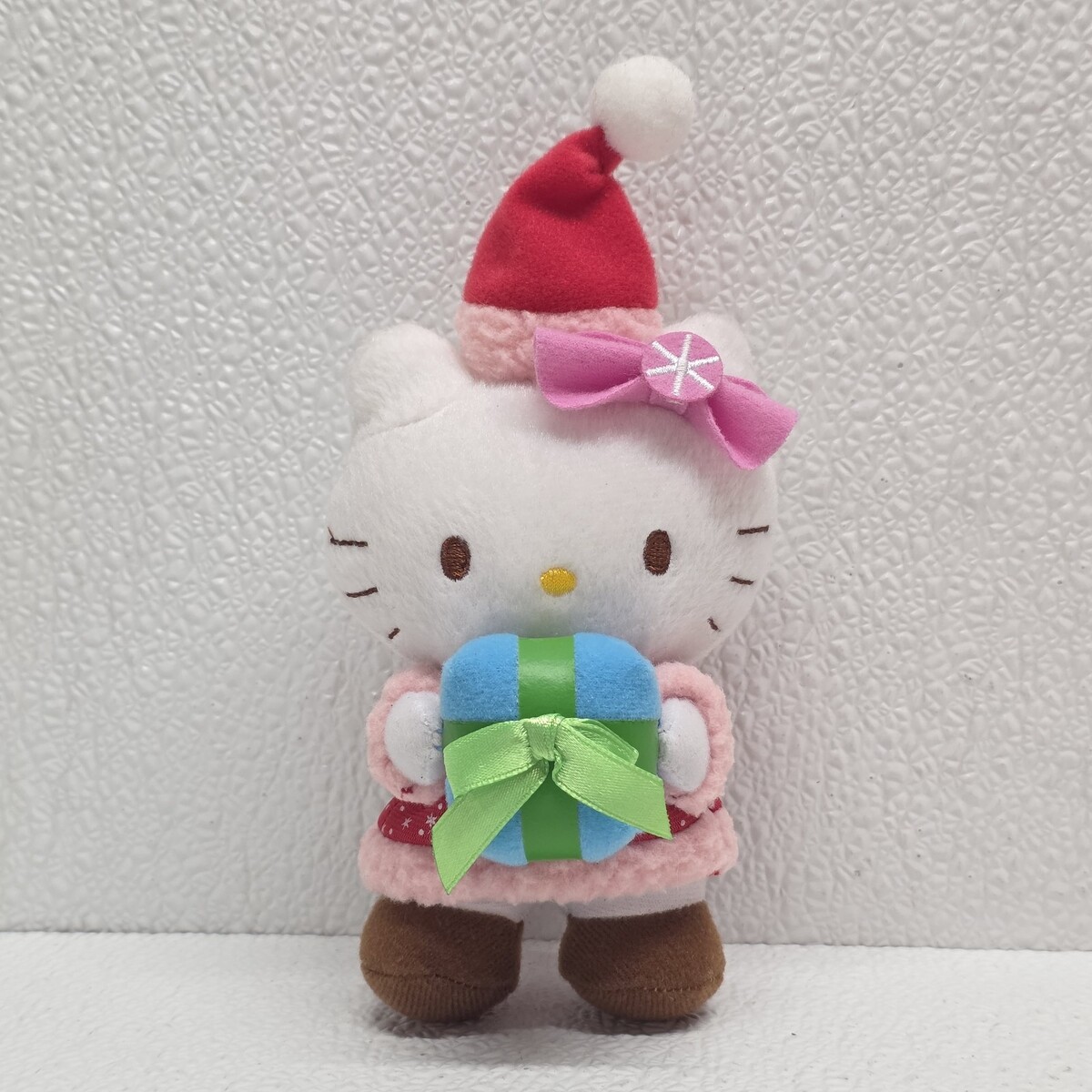 Hello Kitty Holding Present Plush Hanging Christmas Ornament - $34.55