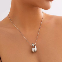 Simple Wind Water Drop Necklace Female Temperament Simple All-Match Design Clavi - £7.91 GBP