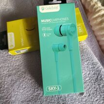 YISON Celebrat Model SKY-1 Blue wired headphones - $14.25