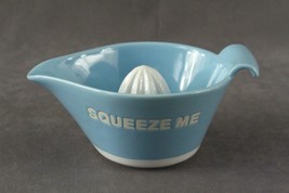 Modern Kitchen Masterclass Aqua Blue Retro Pattern Squeeze Me Juicer Reamer - £7.57 GBP