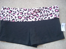 womens shorts no boundaries size medium 7-9 nwt black/leopard - $15.00