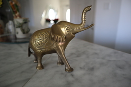 Vintage Bronze Elephant Sculpture - £39.10 GBP