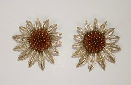 Sarah Coventry Amber Lucite Sunflower Gold Tone Clip On Earrings - £12.81 GBP