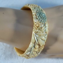 Vintage Celluloid Bangle Bracelet with Flowers Leaves &amp; More in Relief - £20.70 GBP