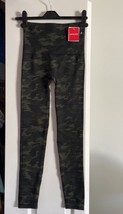 Spanx Look At Me Now Seamless Camo Leggings Womens Size Small NWTS - £20.81 GBP