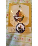 2 Vintage Canadian Souvenir Pins. 1 Leaf, 1 Royal Canadian Mounted Police - €17,06 EUR