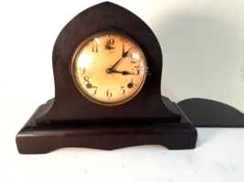 Antique Conneticut Mantle Clock, USA, New Haven?, Running, No Key - $53.88