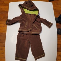 Carter Baby 2 piece Soft bear outfit Size 6 months - $14.81