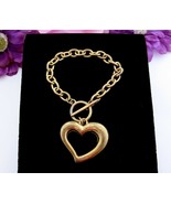 Huge HEART CHARM Bracelet Vintage 1 3/8&quot; Goldtone Chain Toggle Clasp 8&quot; ... - £10.21 GBP