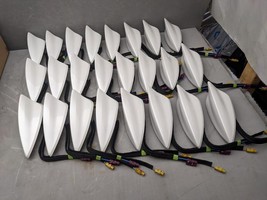 24 lot 18-21 Chevy Traverse Roof 3 wire Shark Fin Antenna Pearl White 84... - $7,414.73 MXN