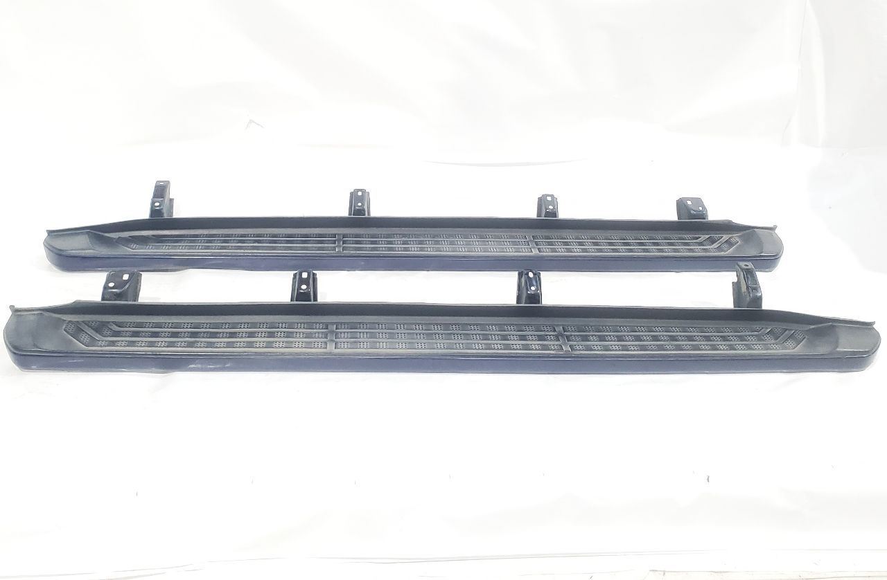 2010 Toyota Sequoia OEM Pair Of Running Boards - $371.25