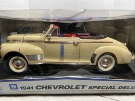 Chevrolet Special Deluxe - Convertible Die Cast Car  WELLY 1:18 #9862W 1941 - $39.59