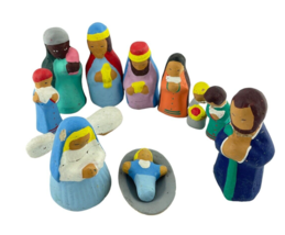 Primitive Nativity Set 13 Pieces Bright Color Pottery Simple Christmas Mexico - £46.78 GBP