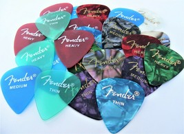 Fender Premium/California Clear Guitar Picks 24 Variety Pack (Thin, Med &amp; Heavy) - £6.76 GBP