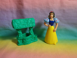 Vtg 1992 McDonald&#39;s Disney Snow White Plastic Figure Cake Topper w/ Wishing Well - £1.99 GBP