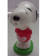 Vintage Whitman Peanuts Snoopy Kiss Me Figure - $3.99