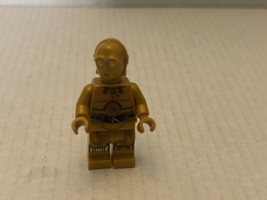 Official LEGO Star Wars C3PO MiniFigure - $217.28 MXN