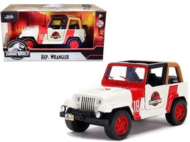 Jeep Wrangler #18 "Jurassic Park" Red and Beige "Jurassic World" 1/32 Diecast Mo - $946.53 MXN