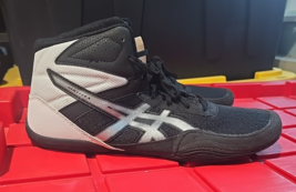 Asics Matflex 6 Mens Wrestling Shoes S Black / White 1081A021 (P) - $87.42 CAD