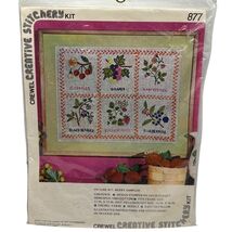 Vintage Crewel Creative Stitchery Kit Berry Sampler #877 - $315.84 MXN