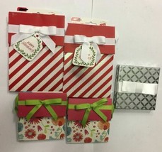 BUNDLE OF 4 CHRISTMAS GIFT BAGS AND 1 CHRISTMAS GIFT CARD BOX, FREE SHIP... - $16.93