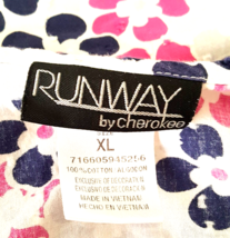 Runway Scrubs Women&#39;s Top Size XL Multicolor Floral Med Dental Veterinar... - £11.99 GBP