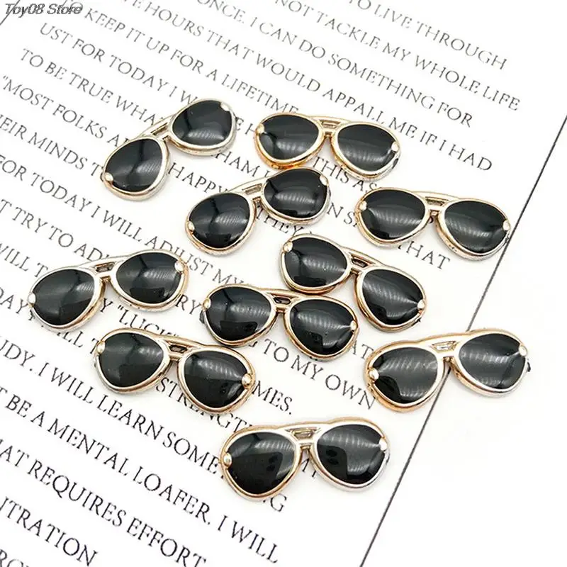 High Quality 10/12Pcs 1*2CM Dollhouse Miniature Simulation Resin Sunglass Model - £6.58 GBP+