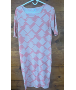 LuLaRoe Julia Dress Women's Large L Coral White Geometric Print 3/4 Sleeve - $22.74