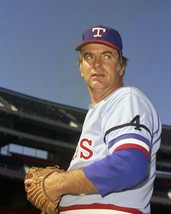 Gaylord Perry 8X10 Photo Texas Rangers Picture Mlb Baseball - £3.88 GBP
