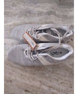 Ultralights Size 8 Grey Tennis Shoes - $770.40 MXN
